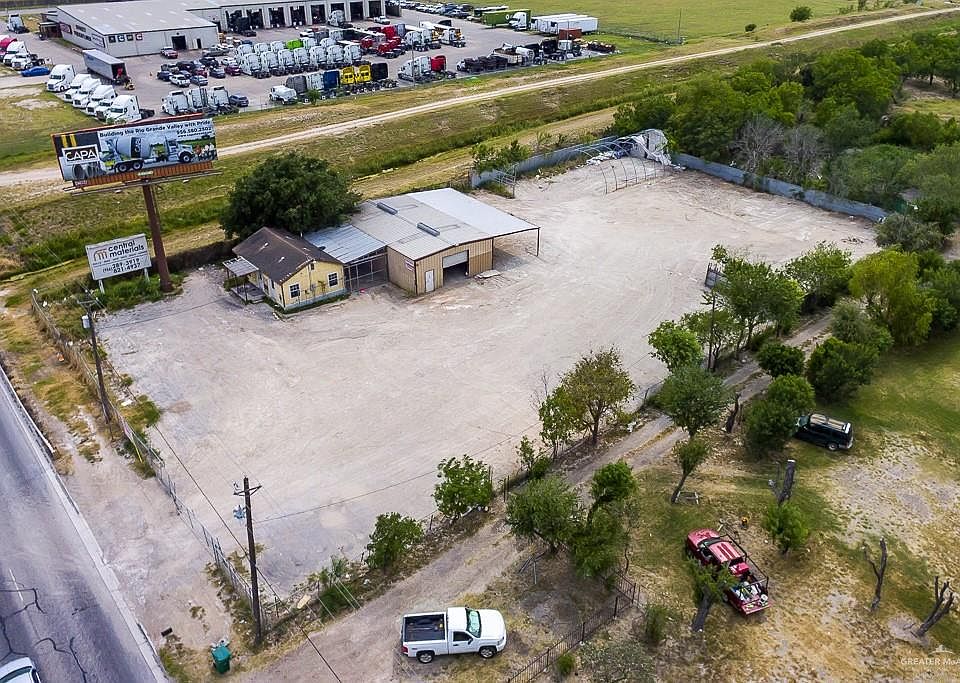 1st image of 3301 N Cage Blvd