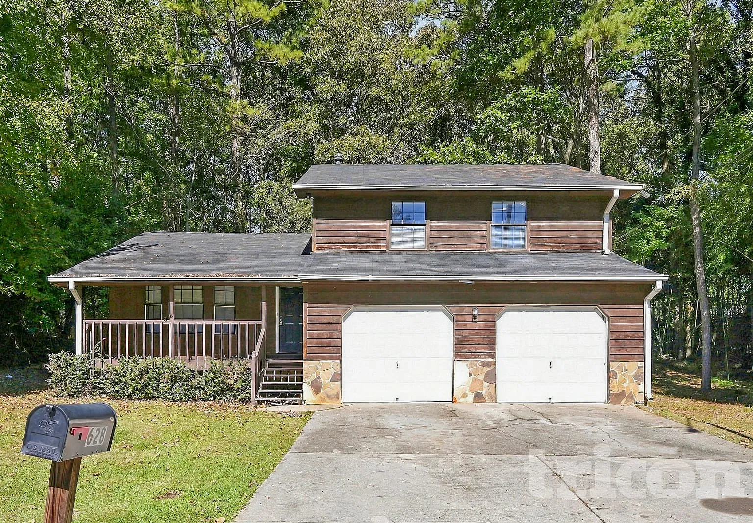 628 Pennylake Court Stone Mountain GA — Photo 1