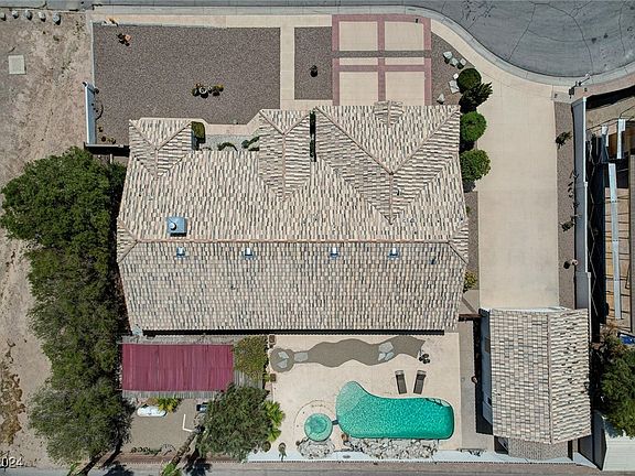 4th image of 9107 Dean Martin Dr