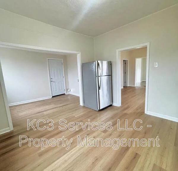 129 Brooklyn Ave — Photo 8
