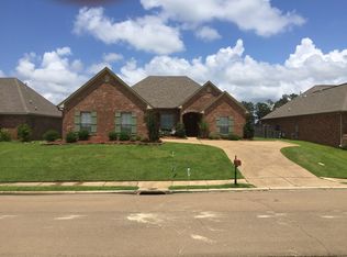 151 Willow Crest Cir, Brandon, MS 39047
