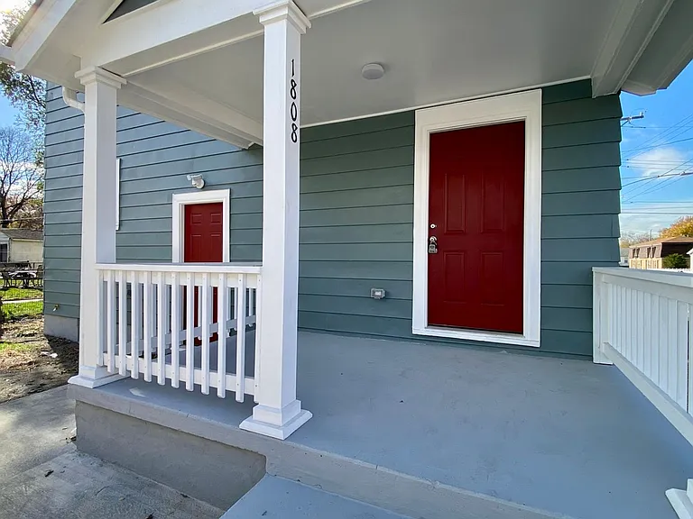 1808 Lawn Ave — Photo 3