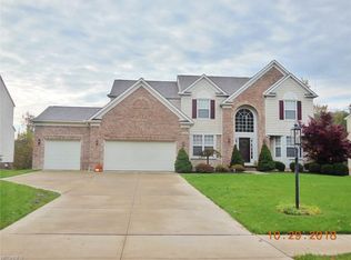 225 Wilmington Dr, Broadview Heights, OH 44147