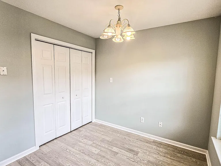 726 Creekside Dr — Photo 16