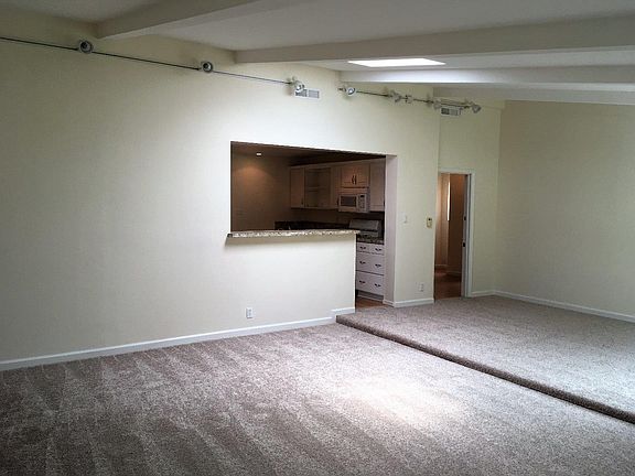 3rd image of 262 North Ave
