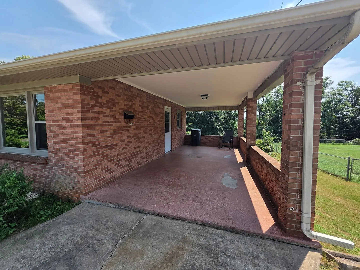 4 Bedroom, 2 Bath Home — Photo 3