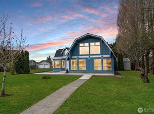 659 10th St, Blaine, WA 98230