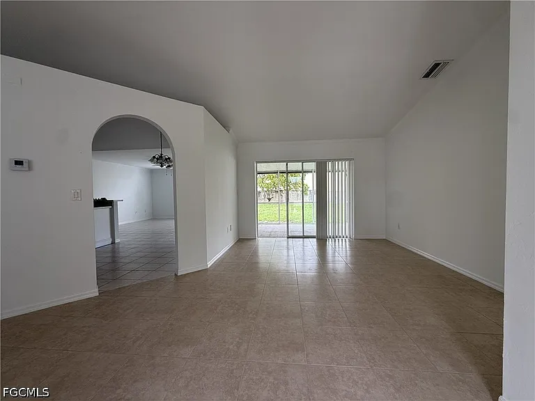15603 Spring Line Ln — Photo 2