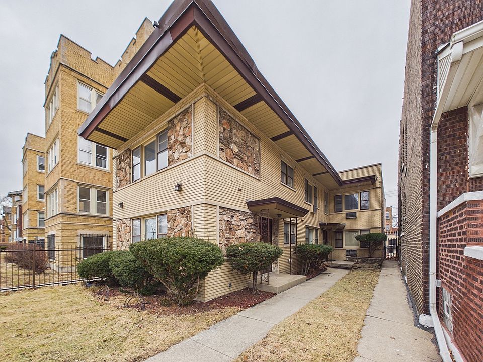 1st image of 11219 S King Dr #1F