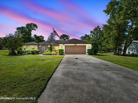4th image of 12048 Buckingham Way