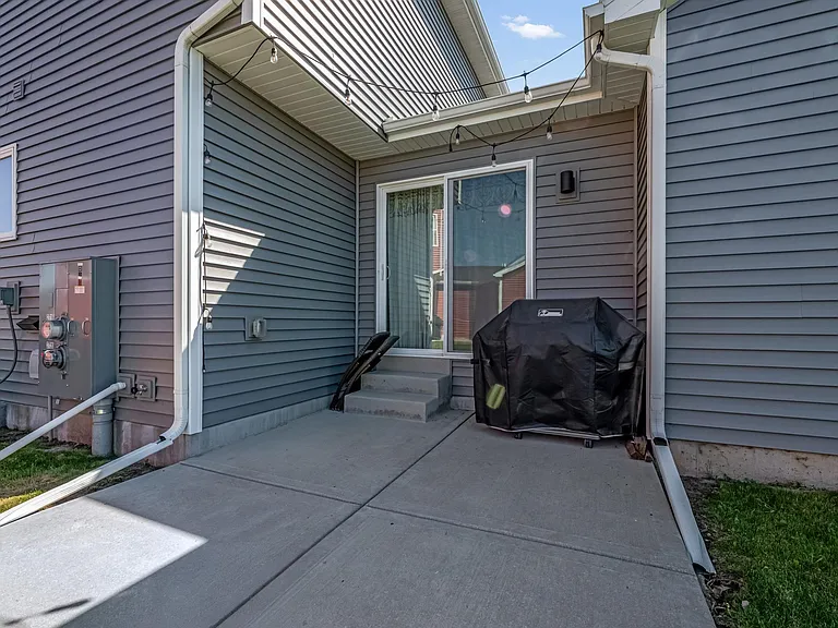 2720 Spark St — Photo 4