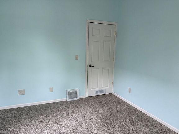 3rd image of 2114 S Spring St