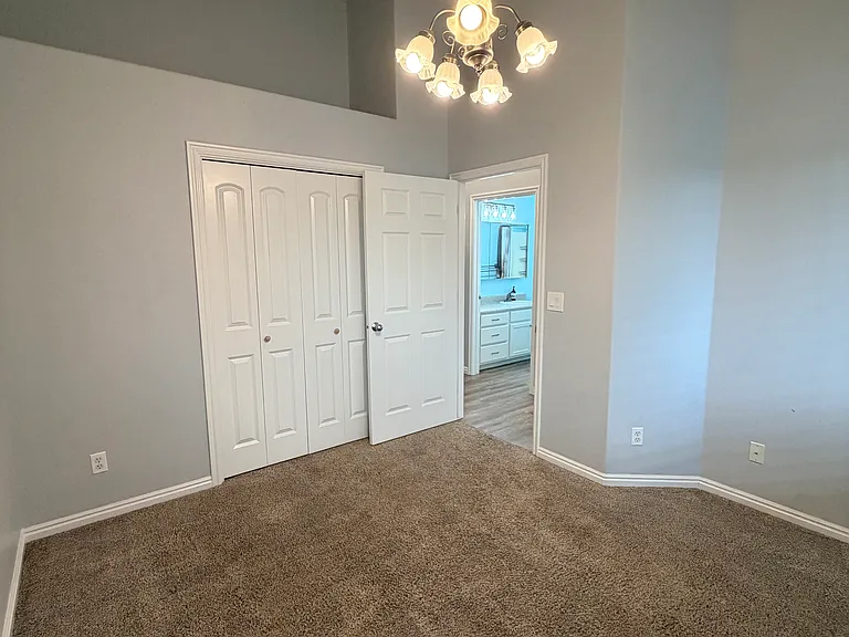 518 N 350 E — Photo 12
