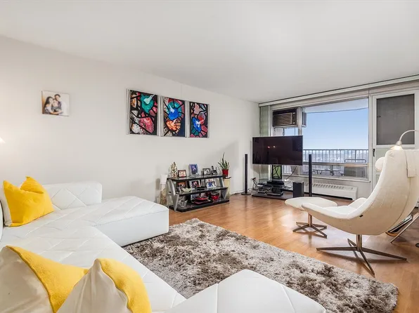 90-60 Union Tpke #15E, Queens, NY 11385