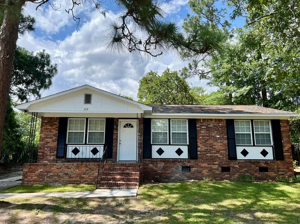 213 Kingnut Dr, Columbia, SC 29209