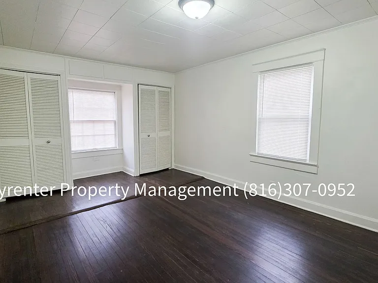 1512 W College St — Photo 11