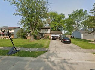 5119 Cloverbrook Dr, Fort Wayne, IN 46806