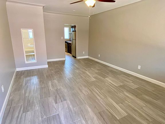 4th image of 114 E Mariposa St APT 3