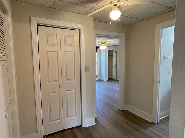 556 Victor Ave — Photo 9