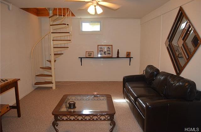 1st image of 138 Doxbury Ln Unit 138
