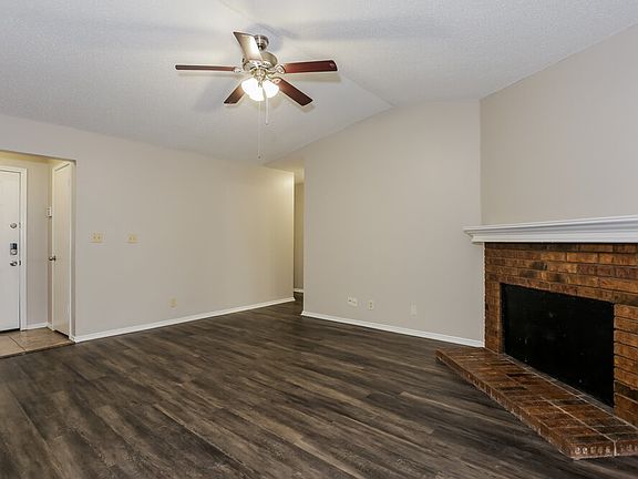 3rd image of 8120 Camelot Rd