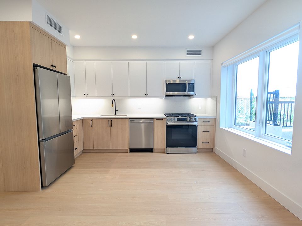 1st image of 6 Kirknewton Rd #101