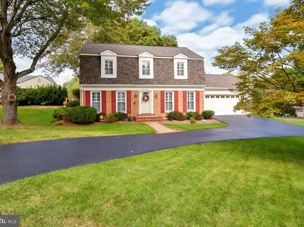 5564 Ann Peake Dr, Fairfax, VA 22032