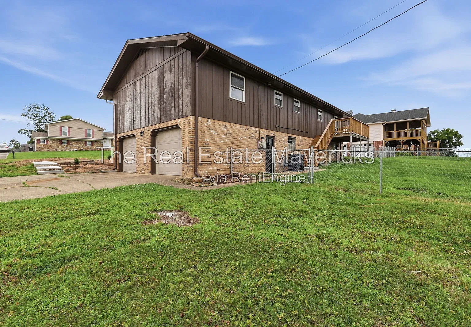 4 bed, 2.5 bath, 2600 sqft, $2,700 — Photo 3