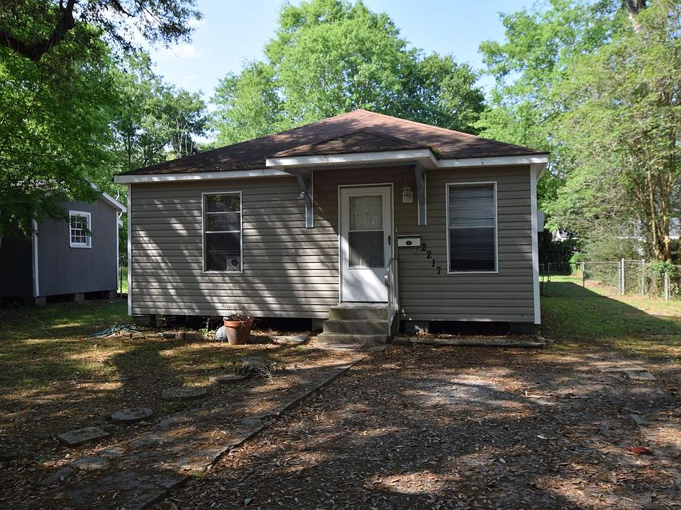 1st image of 2217 Tulip St