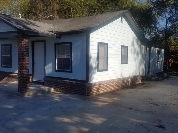 213 Samuel Jones St, Fort Valley, GA 31030