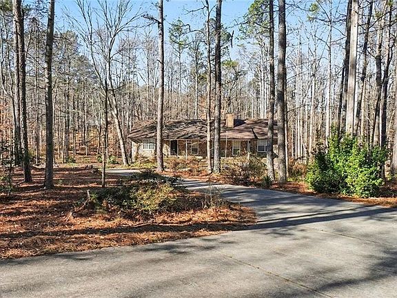 2nd image of 5295 Ridge Rd