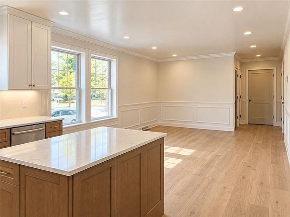 4th image of 226 Jastram St