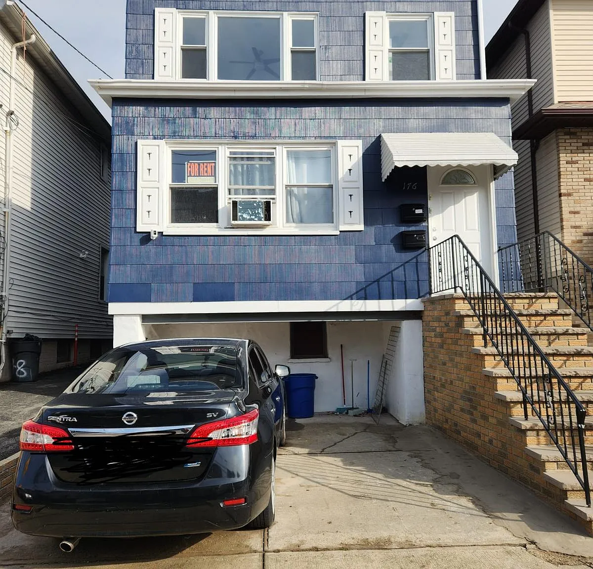 3 bed, 1.5 bath, 1500 sqft, $2,700 — Photo 1