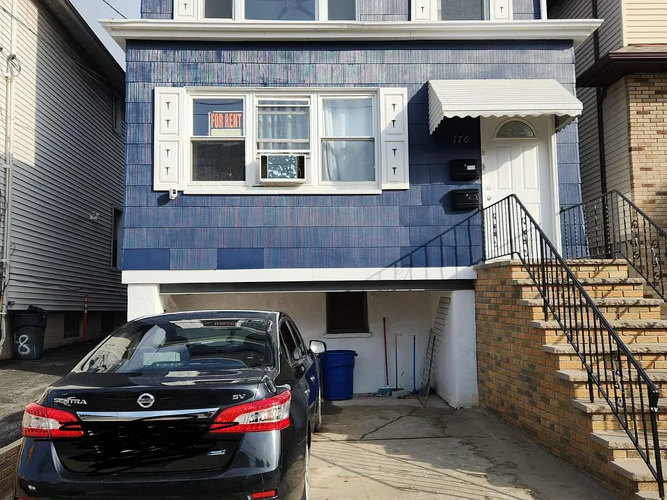 176 Bartholdi Ave #2