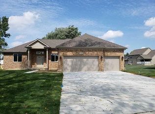 33463 Royal Park W, Fraser, MI 48026