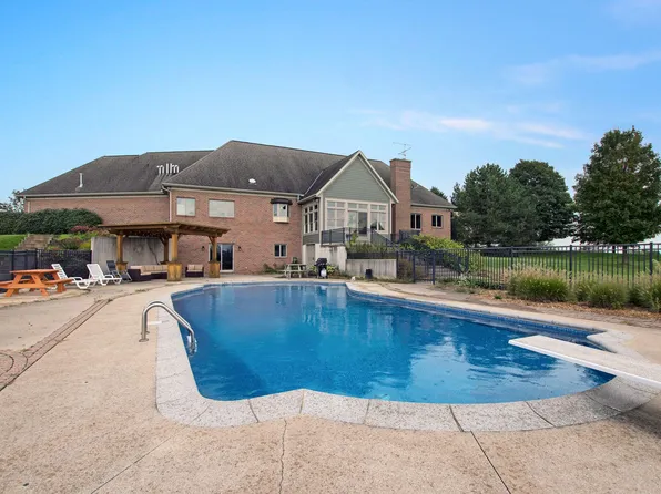 3828 48th St, Hamilton, MI 49419