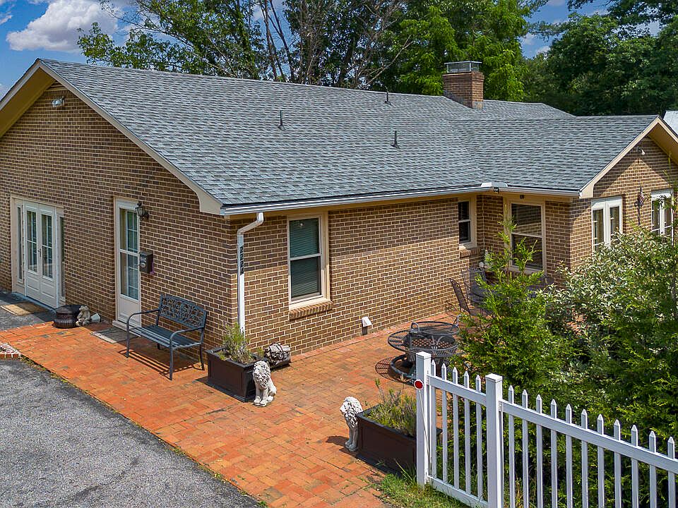 1st image of 2224 Hawthorne Ave