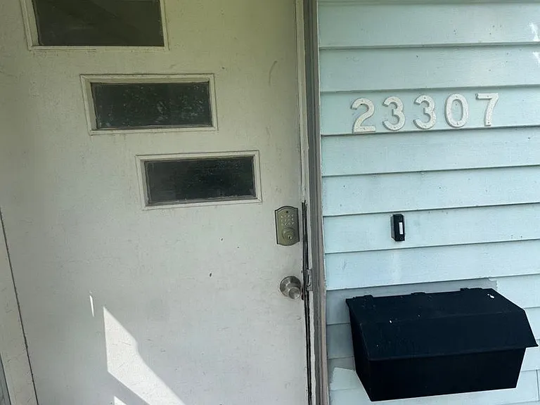 23307 Williams Ave — Photo 20