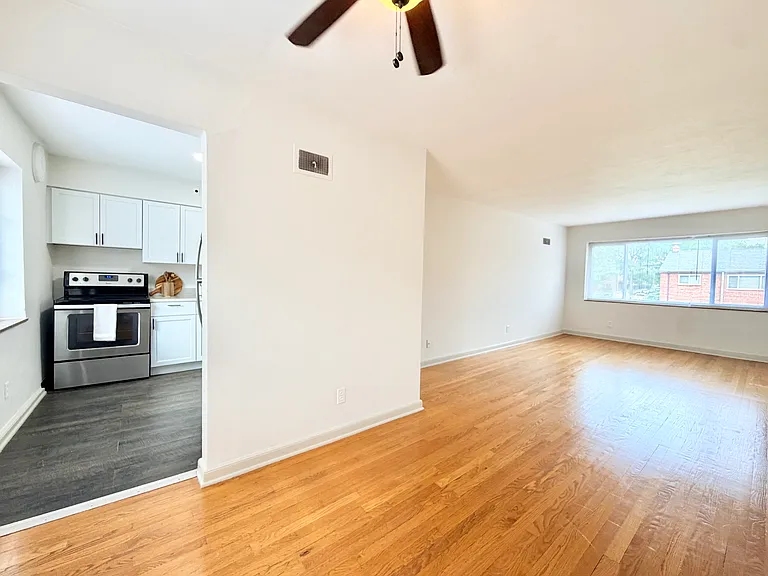 5952 Nagel Ave #2N — Photo 4