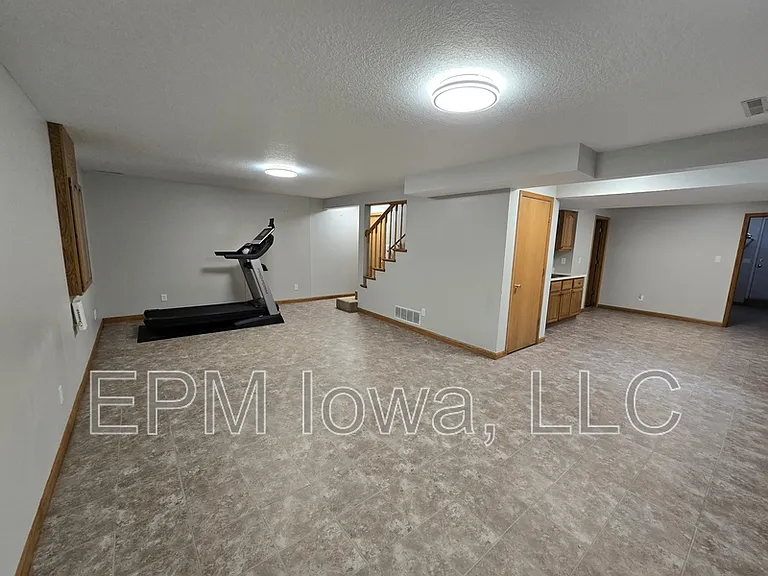 4710 Donald Dr — Photo 26