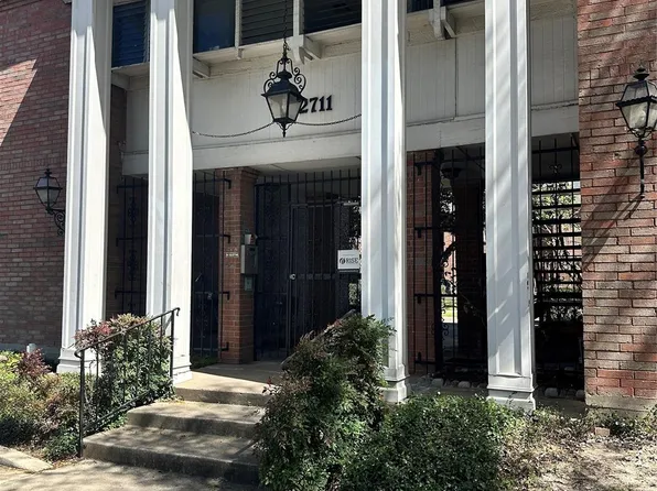 2711 Briarhurst Dr APT 3, Houston, TX 77057