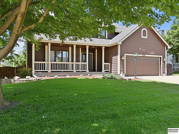 4th image of 110 Fleetwood Dr