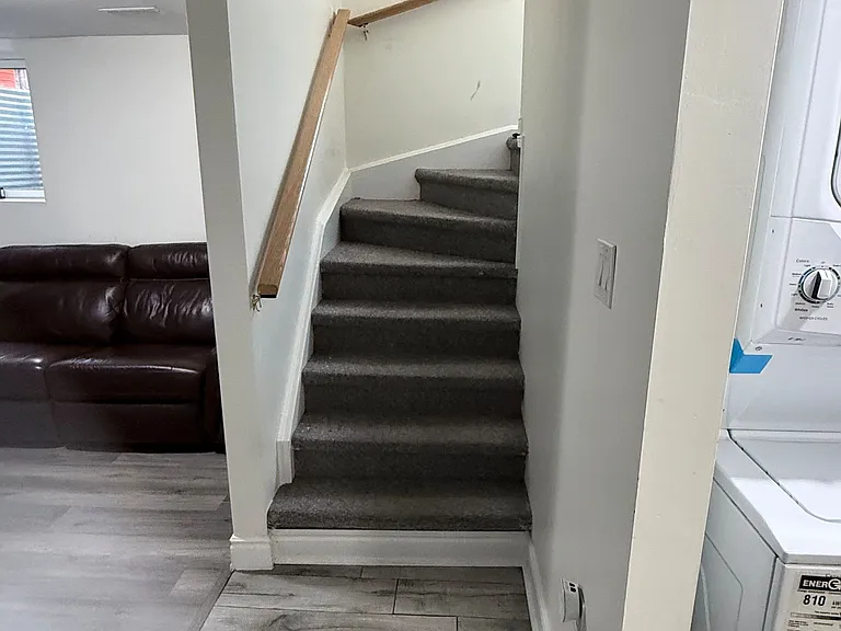 50 Thorntree Cres #BASEMENT — Photo 12