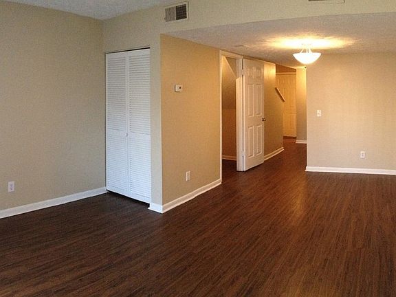 4th image of 6155 Longchamp Dr #6155