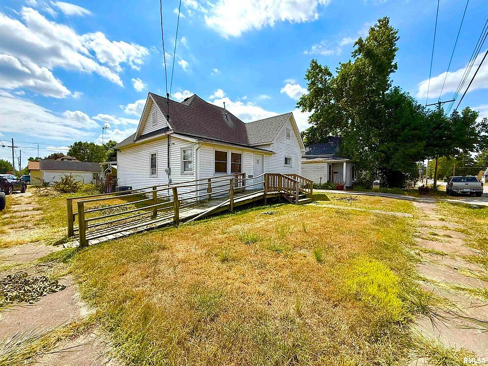 1st image of 402 W Sylvester Ave