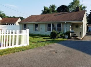 208 Greenwood St, East Hartford, CT 06118