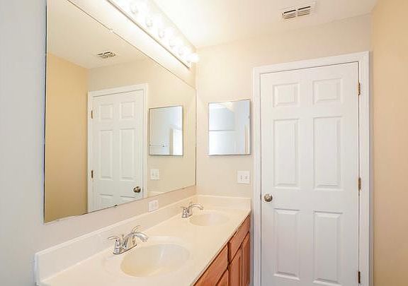 5th image of 4118 Moonrise Ct