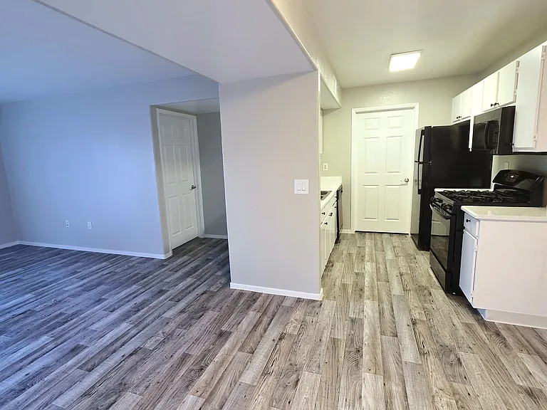 Alterra Apartments — Photo 31