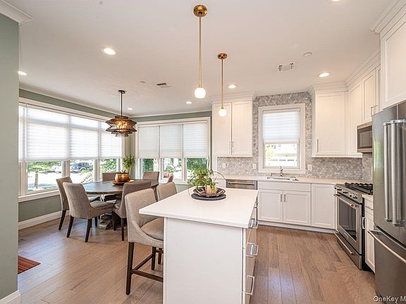 5th image of 30101 Spruce Pond Circle