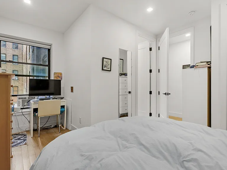 321 W 94th St #2W — Photo 8